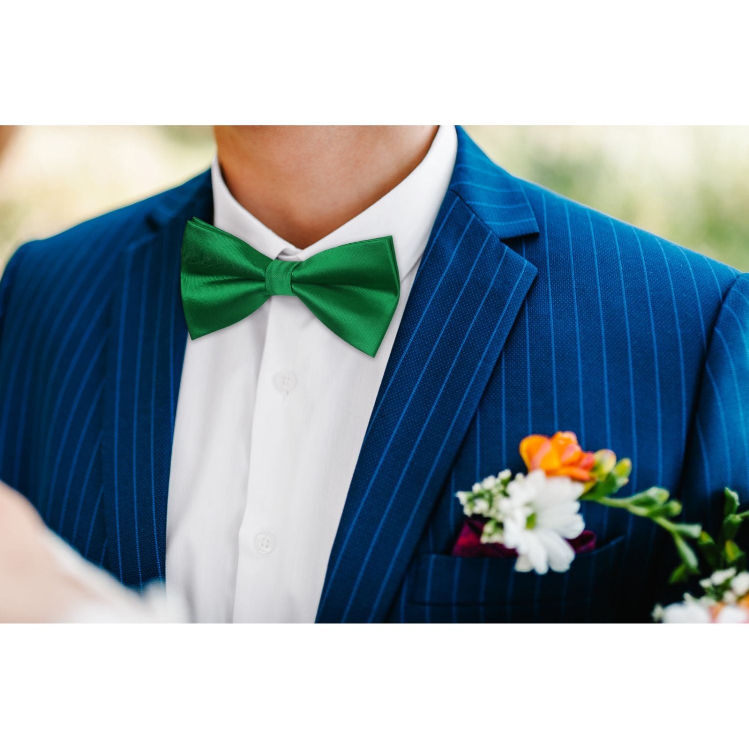 Solid Pre-Tied Bow Tie - GREEN-2