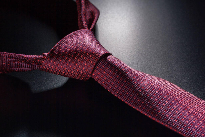 How to Tie a Hisdern Necktie