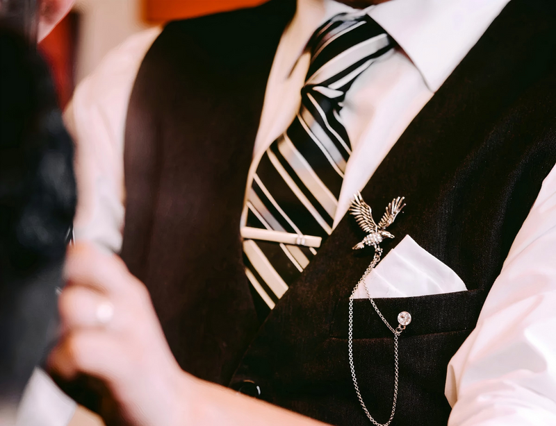 How to Wear a Tie Clip