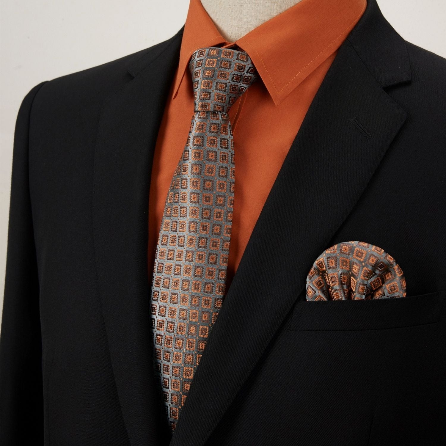 Hisdern Wrinkle-resistant Orange Dress Shirt and Matching Checked Tie